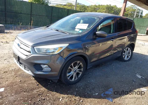 2017 Ford Escape Se z USA, uszkodzony, nr VIN 1FMCU9G92HUB72735